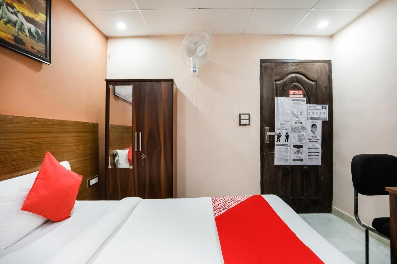 Oyo 72993 Hotel The Gold ฟารีดาบัด ภายนอก รูปภาพ