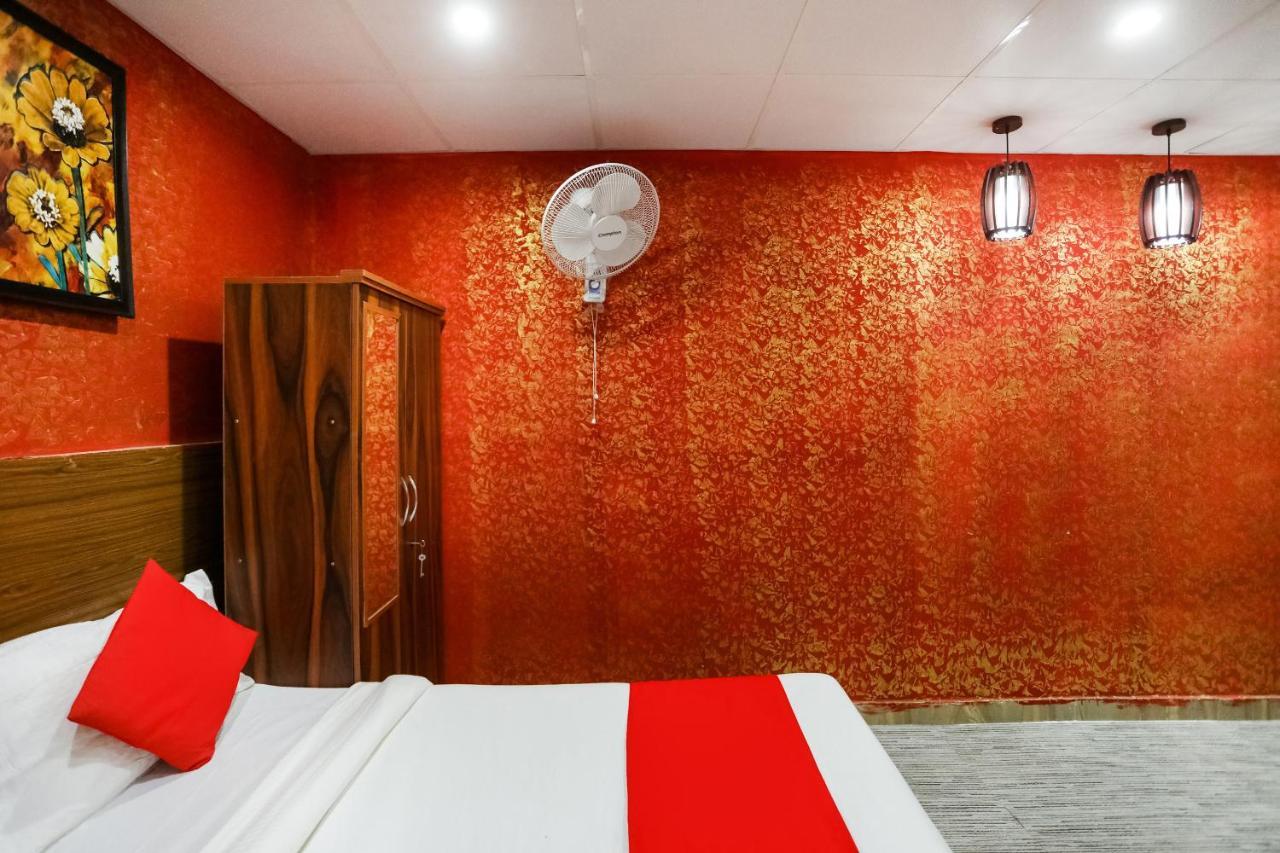 Oyo 72993 Hotel The Gold ฟารีดาบัด ภายนอก รูปภาพ