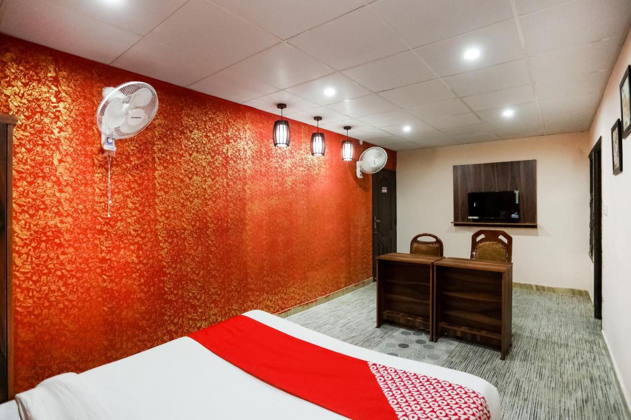 Oyo 72993 Hotel The Gold ฟารีดาบัด ภายนอก รูปภาพ